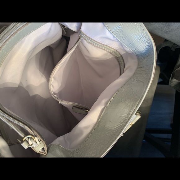 Nine West patent grey purse - Picture 5 of 5